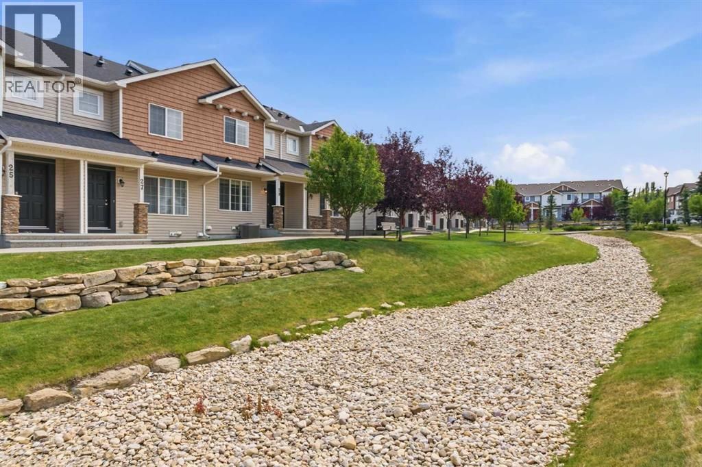 29 Pantego Lane Nw, Calgary