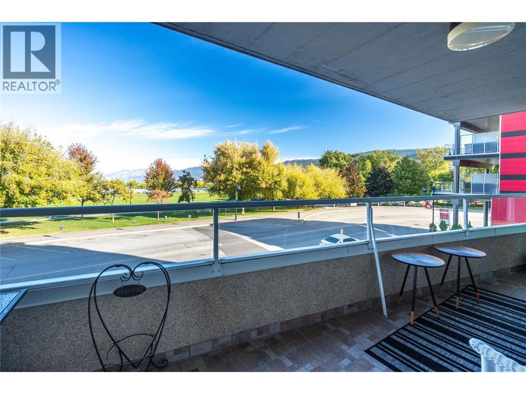 86 Lakeshore Drive Unit# 202, Penticton