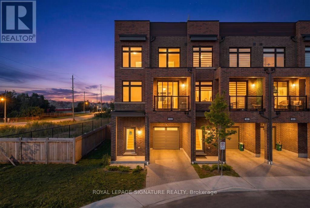 301 - 1865 Pickering Parkway, Pickering (village East)