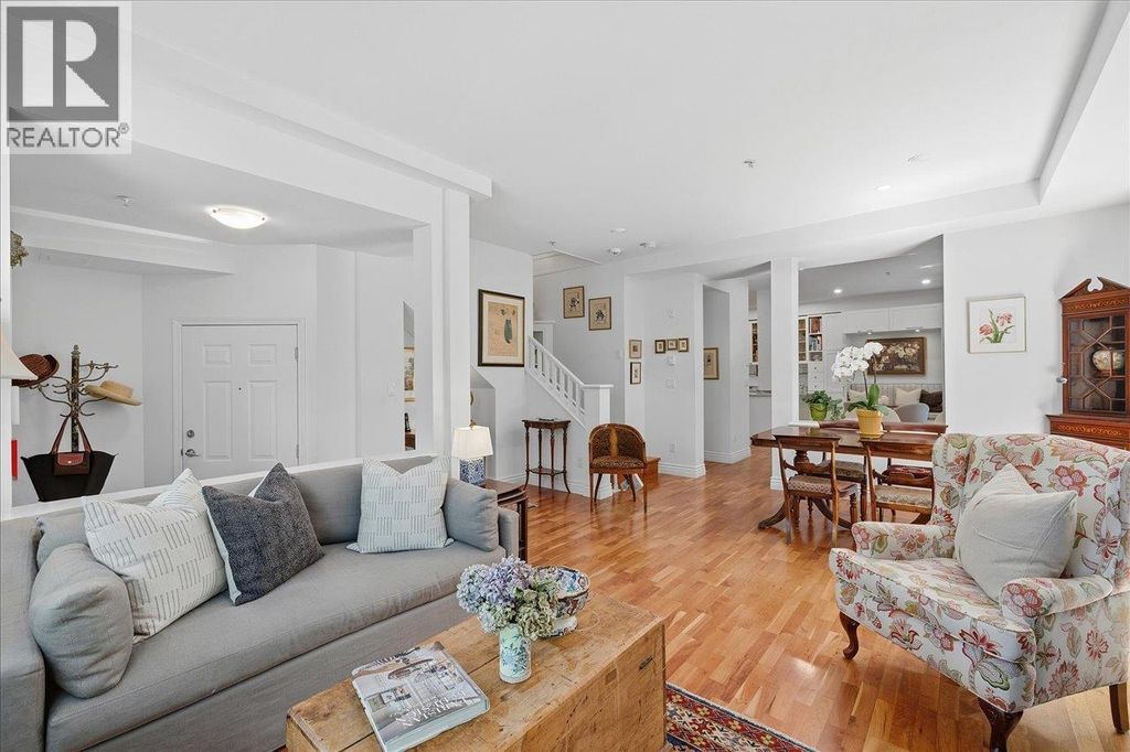 13 5605 Hampton Place, Vancouver