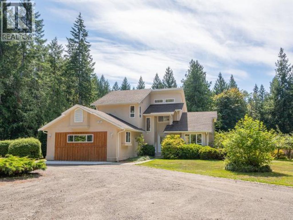 9350 Malaspina Rd, Powell River