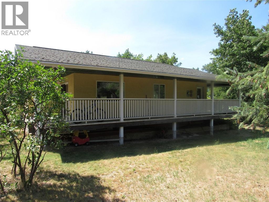 566 Rosedale Road, Castlegar