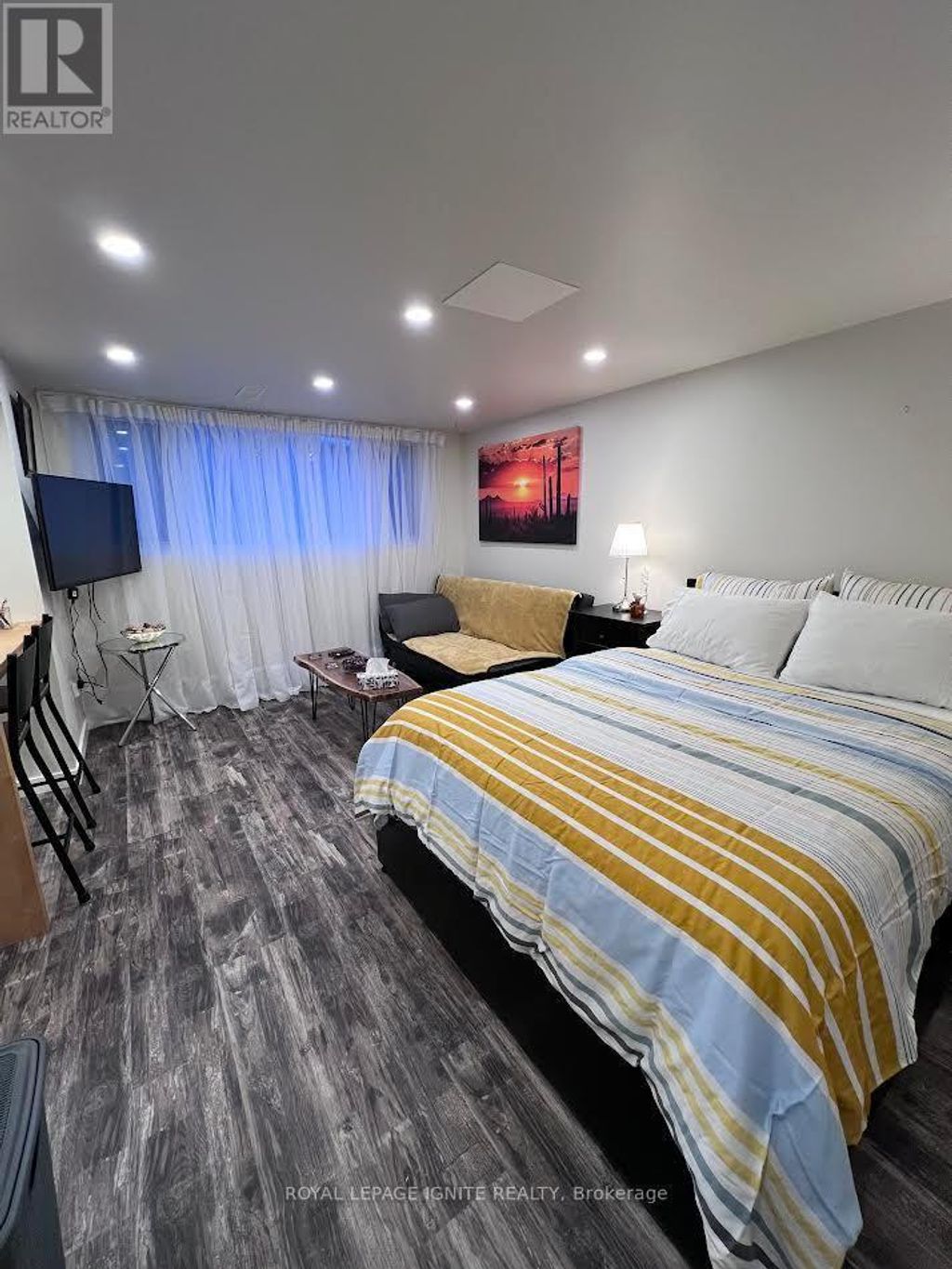 Bsmnt - 208 Rosemount Avenue, Toronto (weston)
