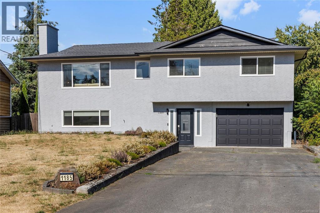 1185 Stuart Pl, Ladysmith
