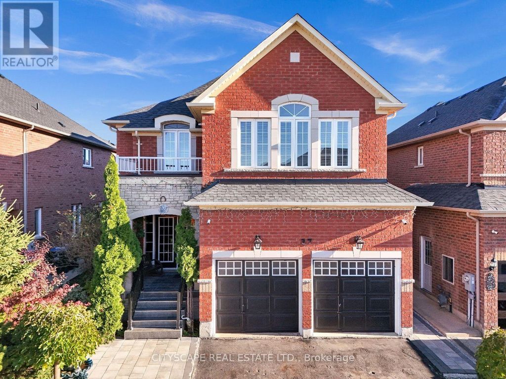 37 Denim Drive, Brampton (bram East)