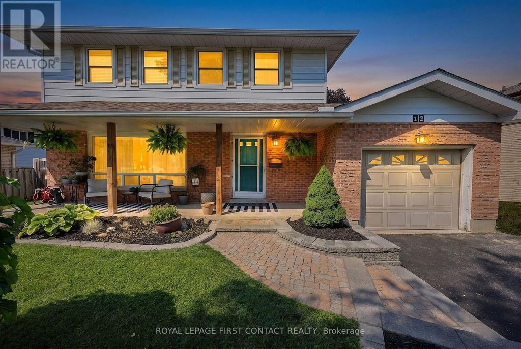 12 Davies Crescent, Barrie (grove East)