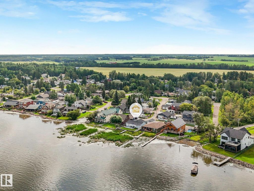 5811 51 Av, Rural Lac Ste. Anne County