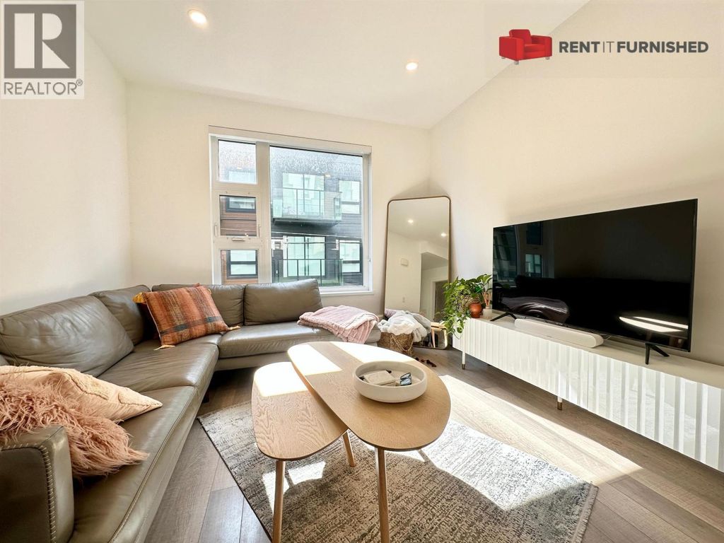 #113 515 E 2nd Street, Vancouver