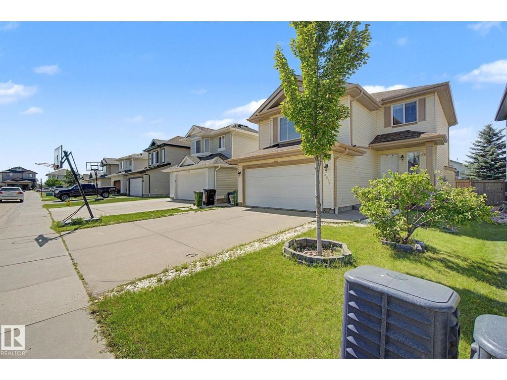 3236 21 St Nw, Edmonton