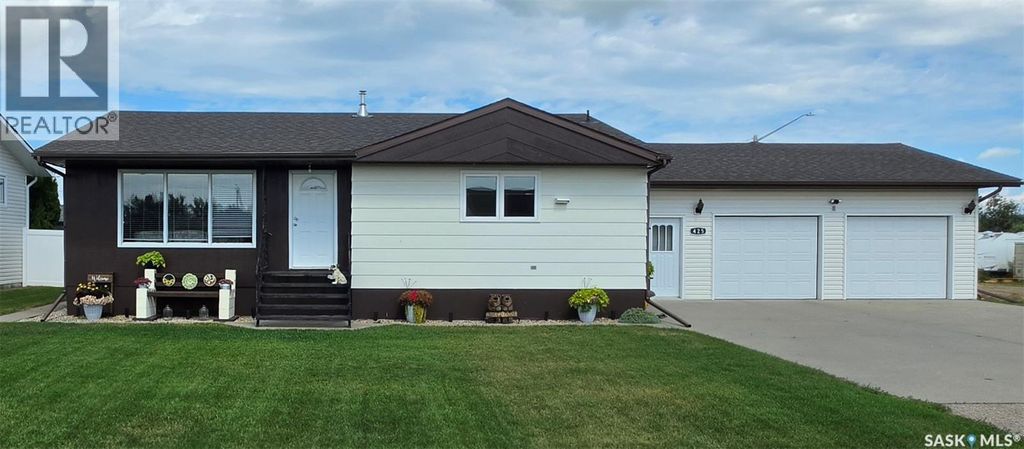 425 Corofin Crescent, Sturgis