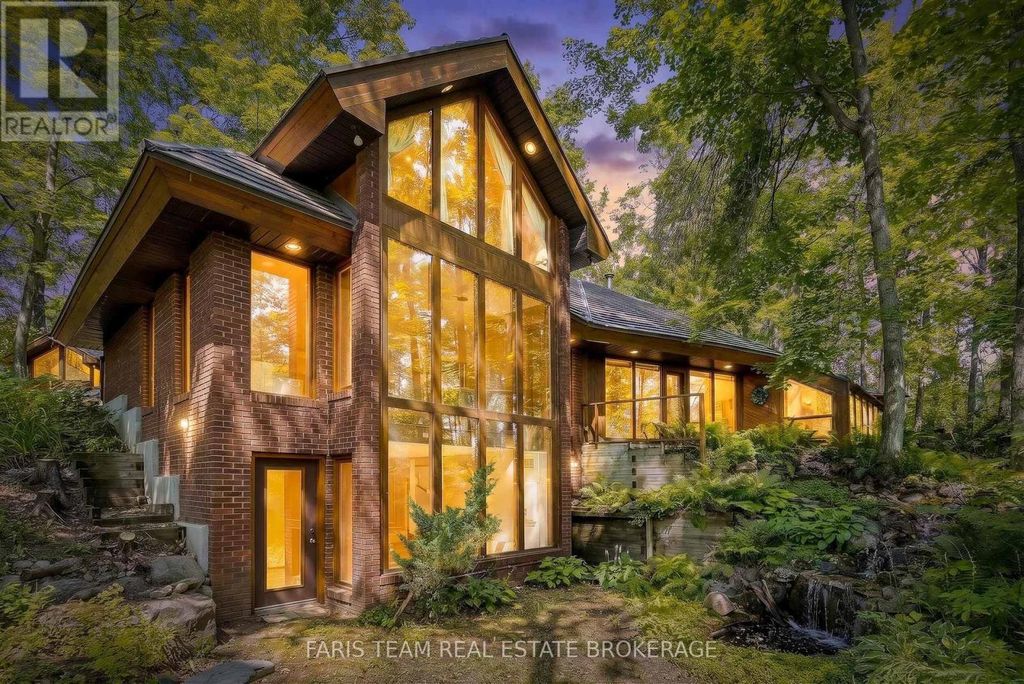 15 Scottdale Drive, Oro-Medonte