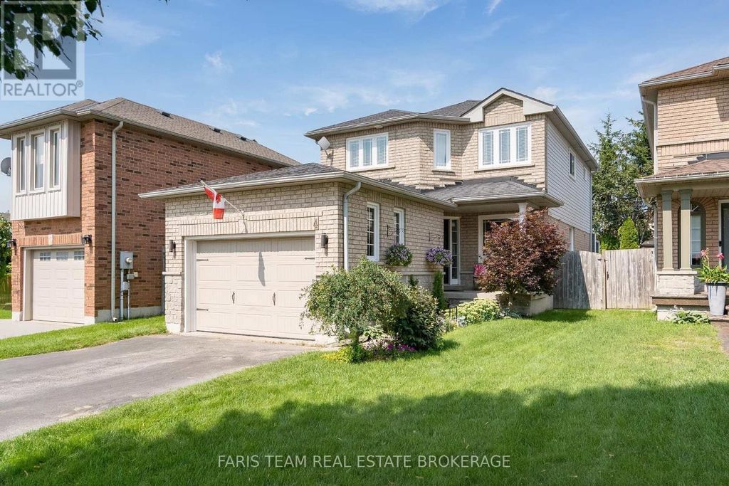 4 Bluegrass Drive, Barrie (holly)