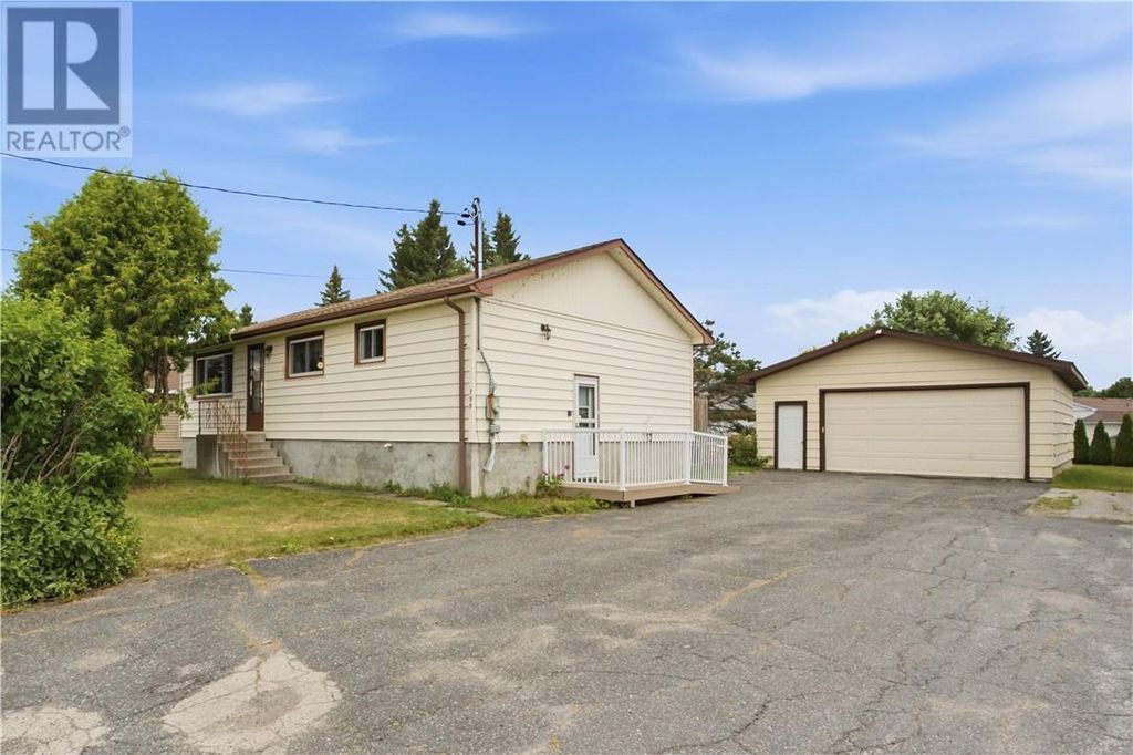 799 Belanger Street, Azilda