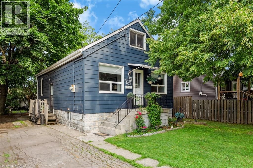 703 Brighton Avenue, Hamilton