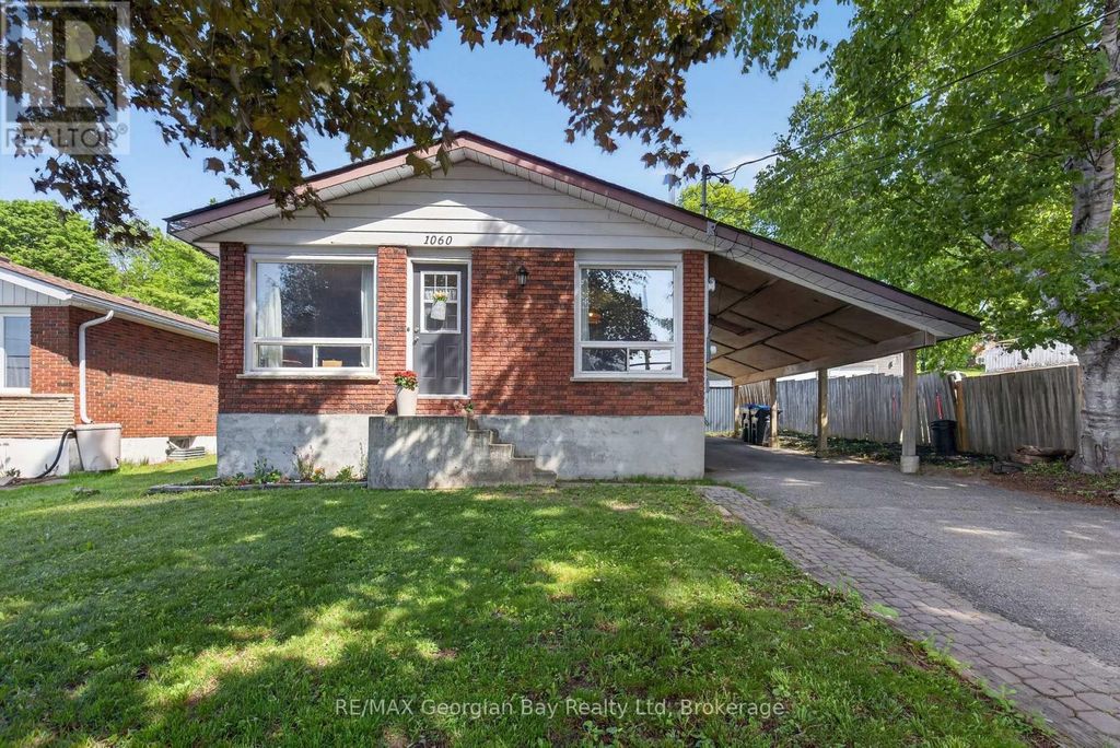 1060 Harbourview Drive, Midland