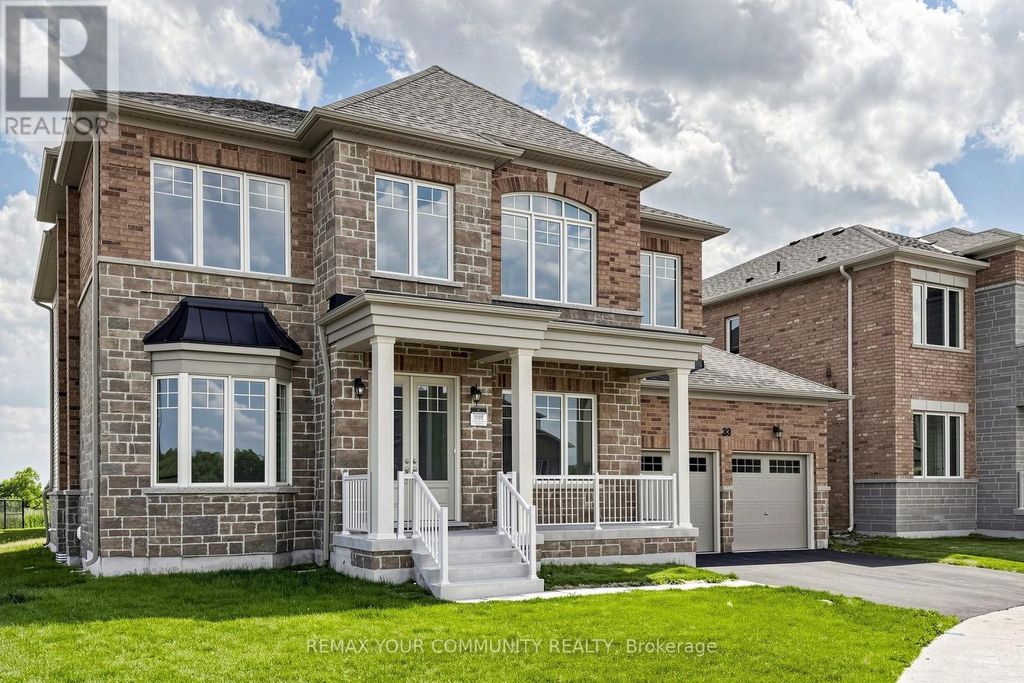 33 Lorrain Hand Crescent, Georgina (keswick South)