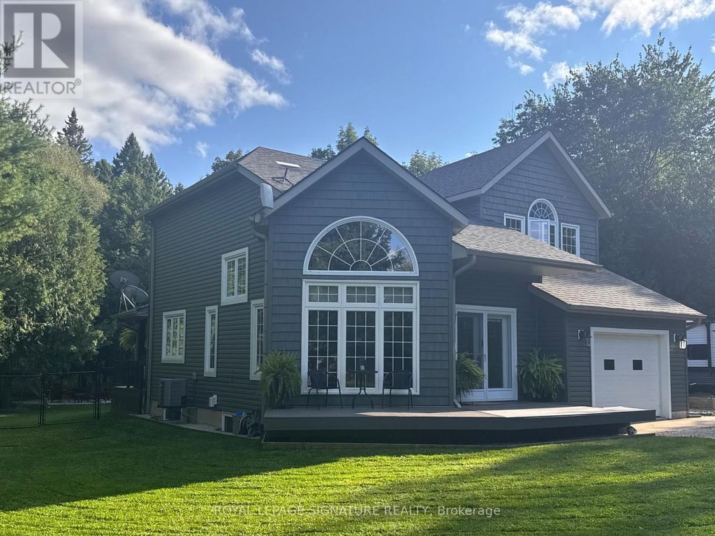 777320 Highway 10, Chatsworth