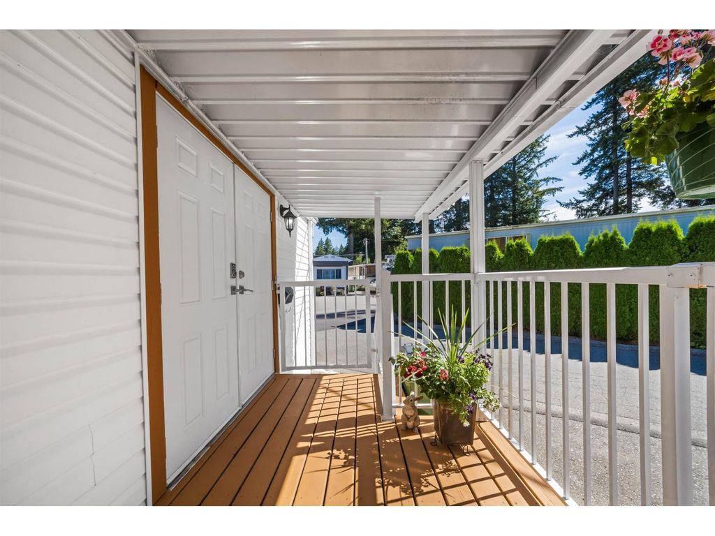 20 24330 Fraser Highway, Langley