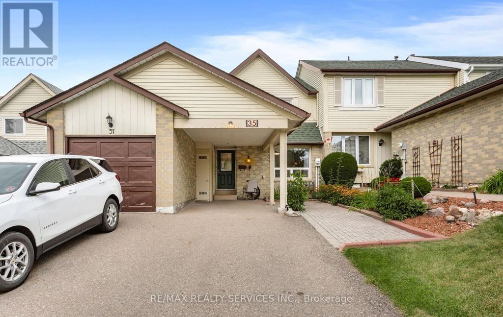35 Sparklett Crescent, Brampton (heart Lake East)