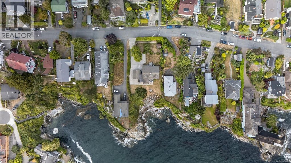 436 Constance Ave, Esquimalt
