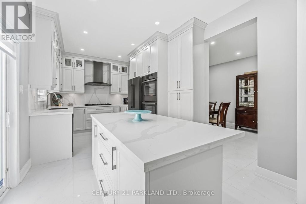 15 Jonas Millway, Whitchurch-Stouffville (stouffville)