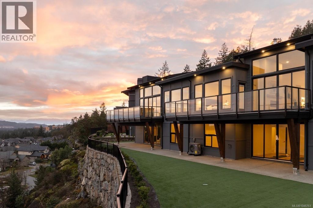 121 2332 Copper Rock Crt, Langford