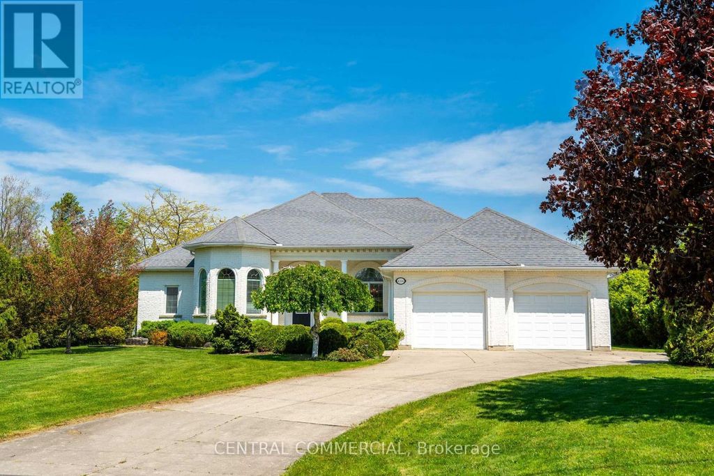 4266 Bluepoint Drive, Plympton-Wyoming (plympton Wyoming)