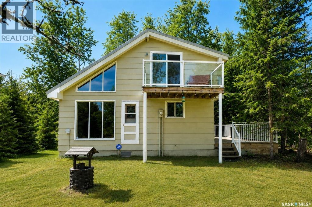 303 Christel Crescent, Lac Des Îles