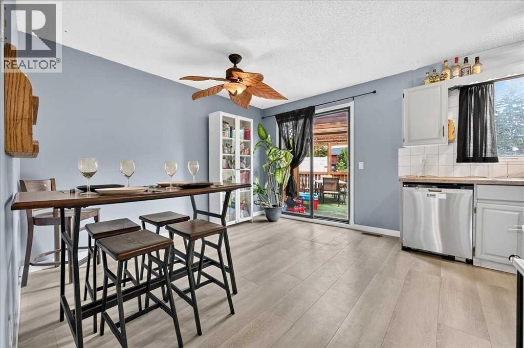 672 Whiteridge Way Ne, Calgary
