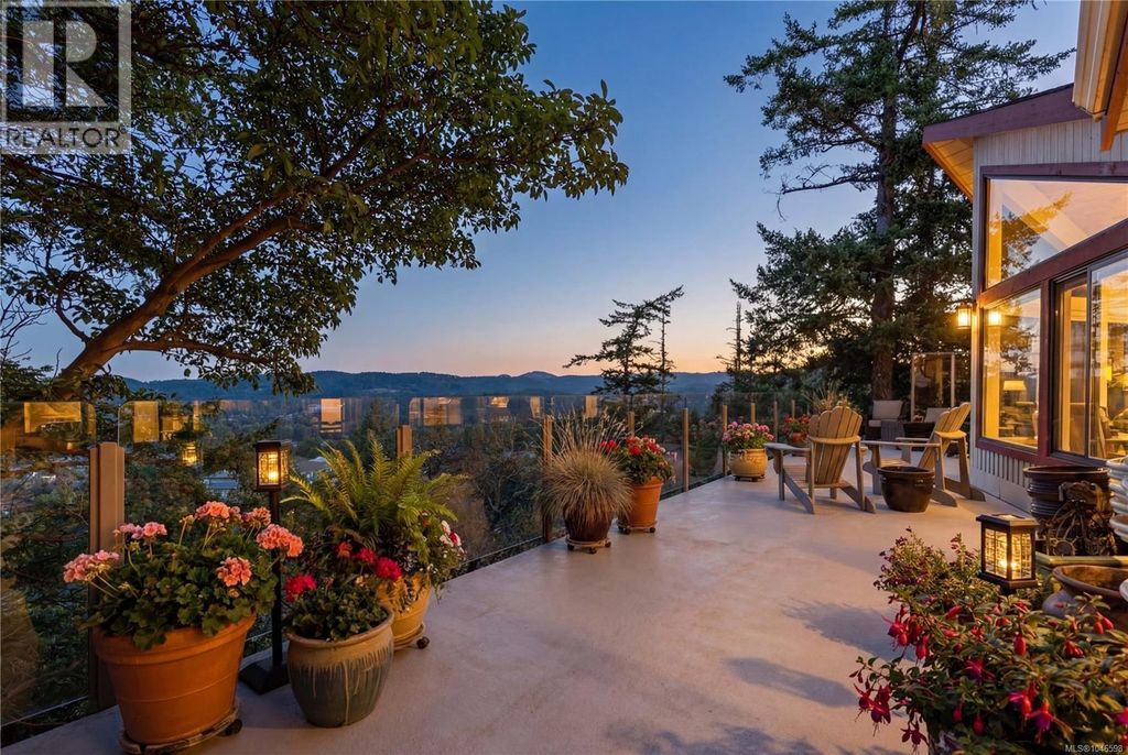 3475 Blue Sky Pl, Colwood