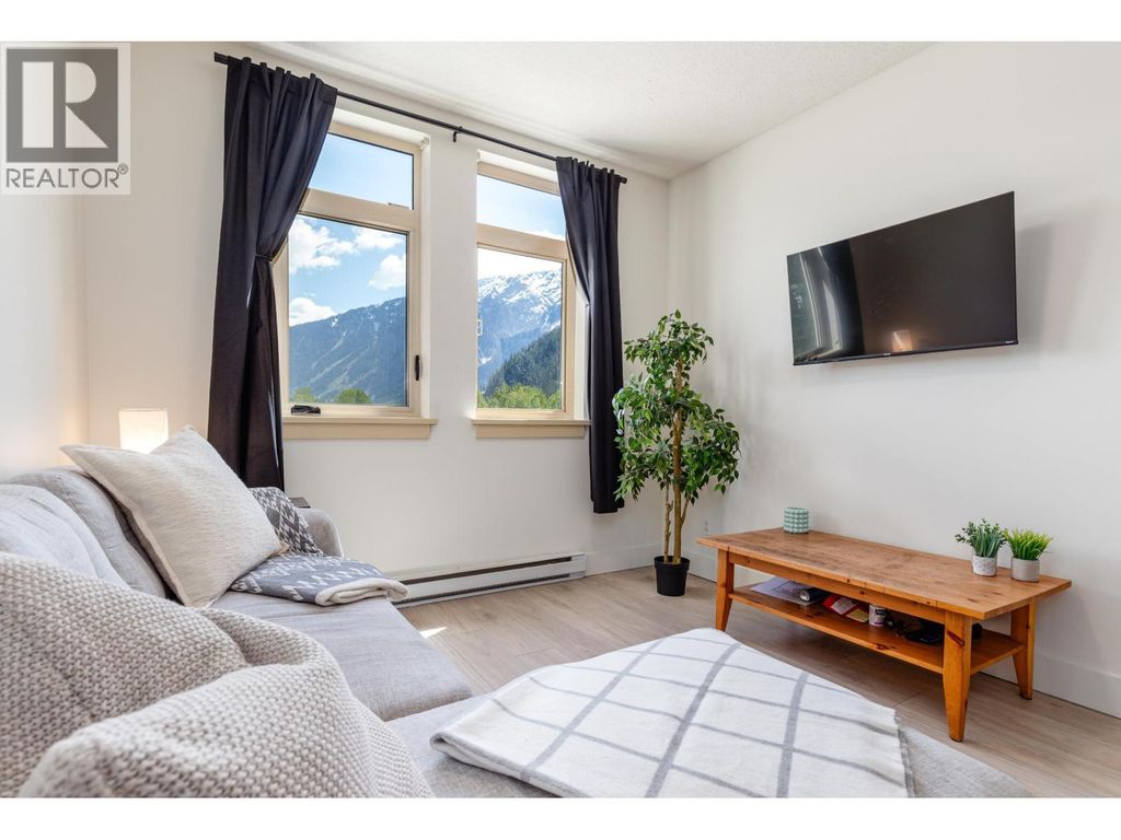 309 7330 Arbutus Street, Pemberton
