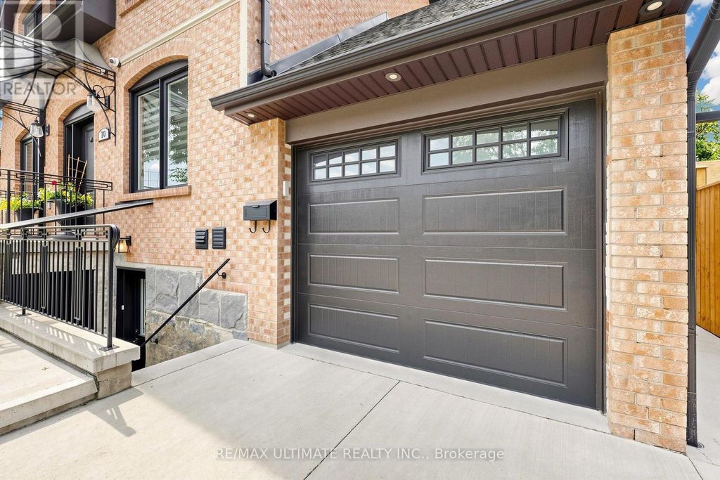Upper - 10 Warbeck Place, Toronto (kingsview Village-The Westway)