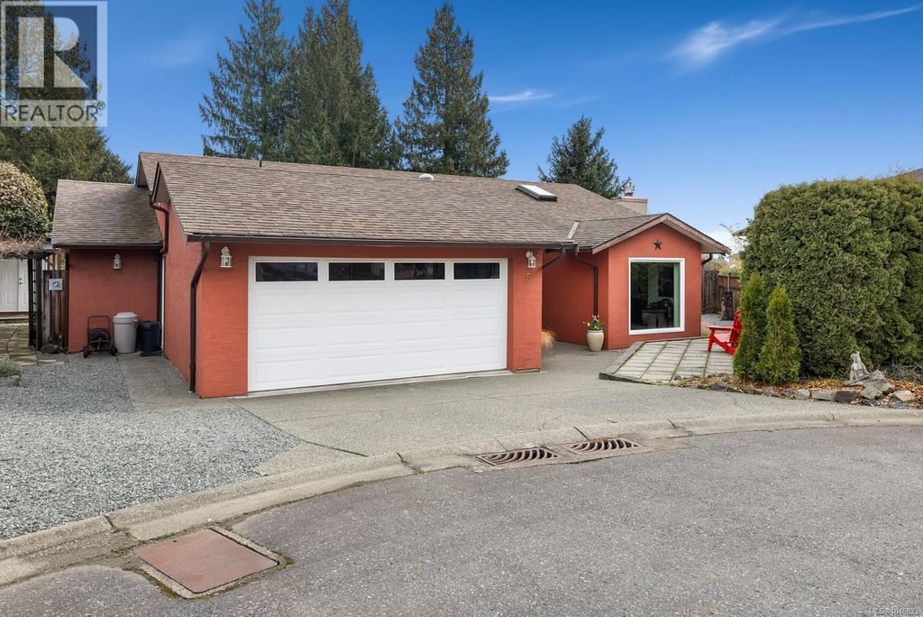 5 3285 Ash Rd, Chemainus