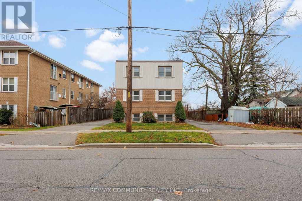 Unit 3 - 383 Buena Vista Avenue, Oshawa (mclaughlin)