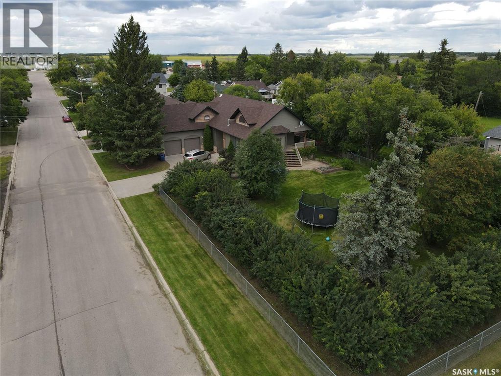 717 3rd Avenue W, Meadow Lake