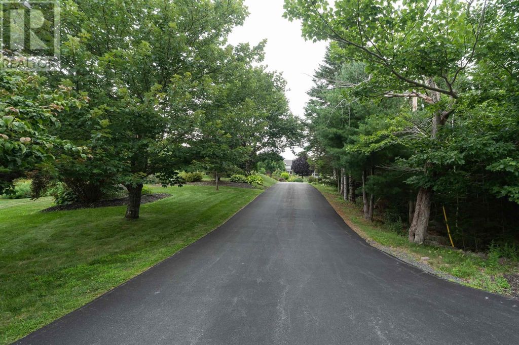 215 Westwood Boulevard, Tantallon