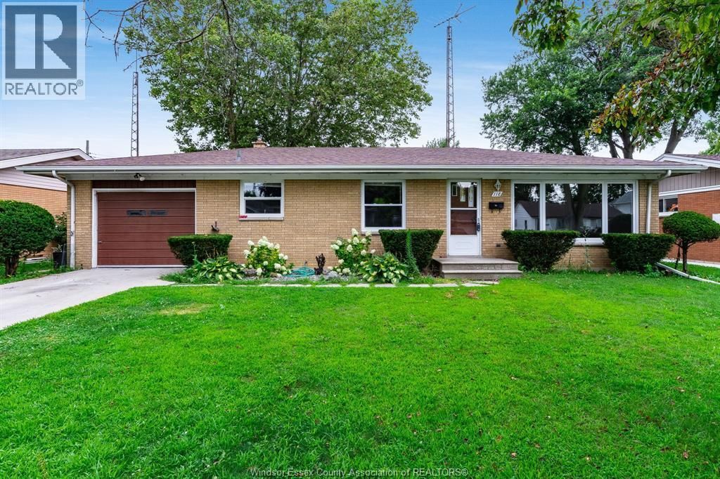 118 Queens, Leamington