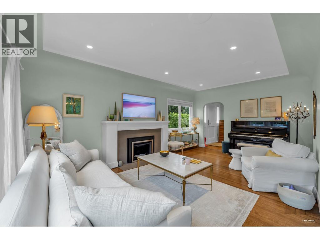 1220 Braeside Street, West Vancouver