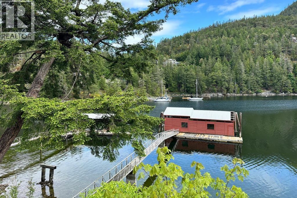 13119 Narrows Road, Madeira Park