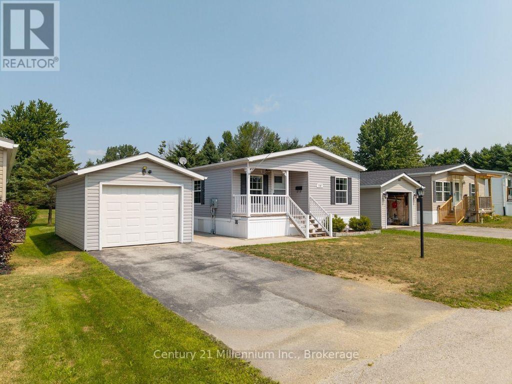 110 Rosewood Drive, Georgian Bluffs