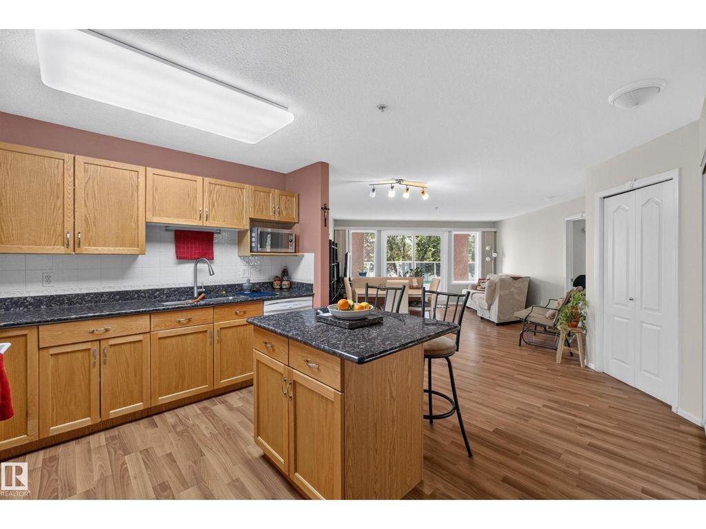 #105 10421 42 Av Nw, Edmonton
