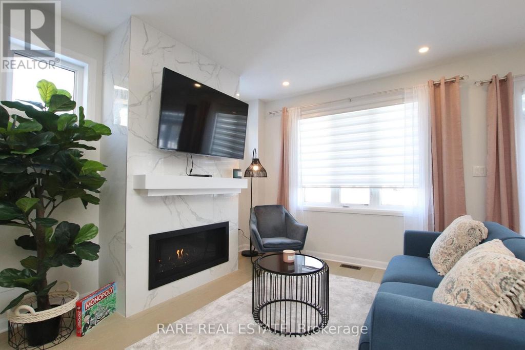 126 Attwell Private, Ottawa