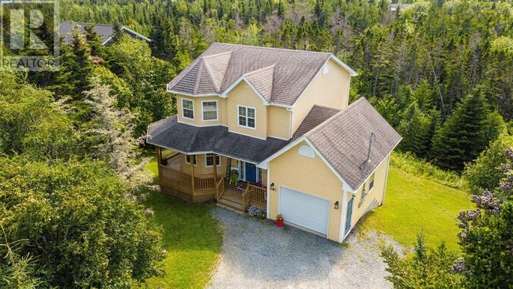 121 Greenough Drive, West Porters Lake