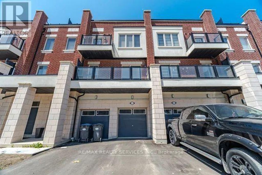 14 - 417 Dougall Avenue, Caledon