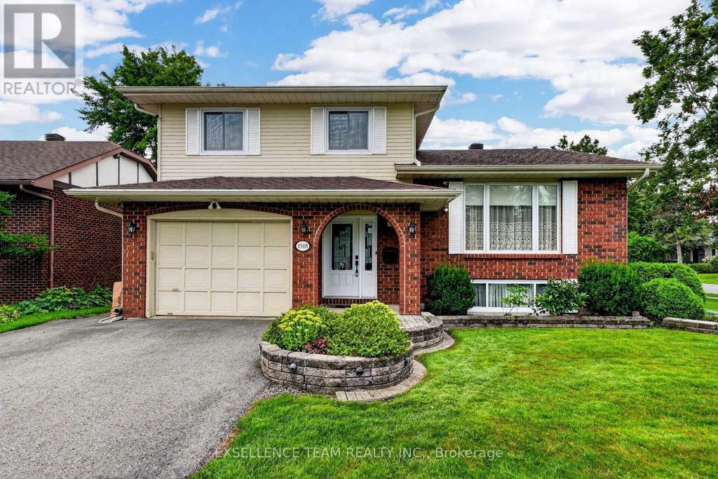 1518 Blakely Drive, Cornwall