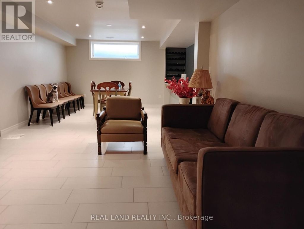 (basement)190 Hillsview Drive N, Richmond Hill (observatory)