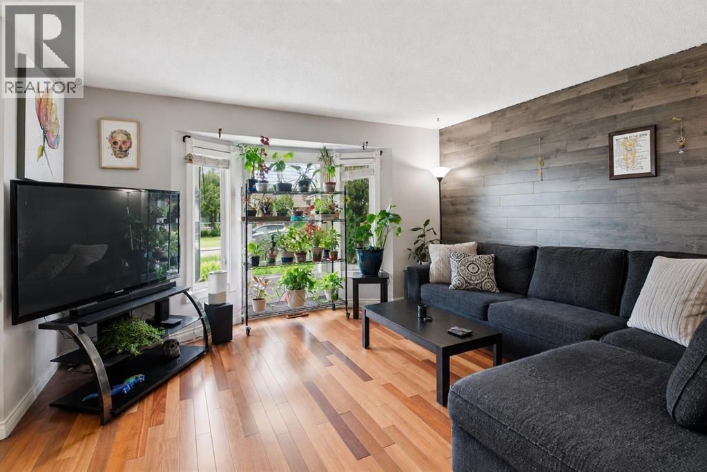 4227 49 Street Ne, Calgary