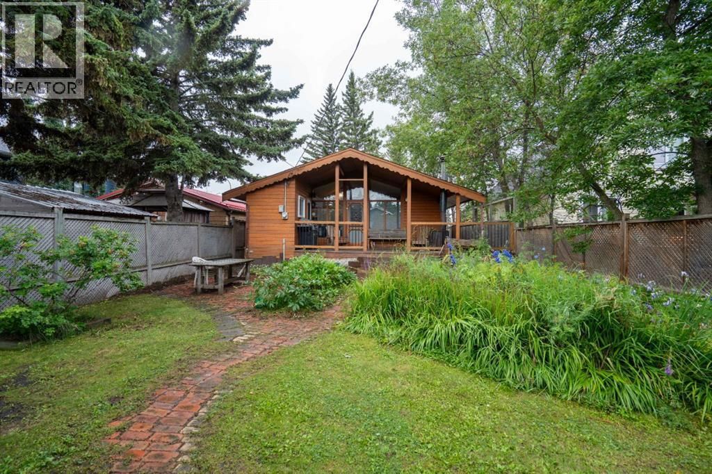 5011 38 Street, Sylvan Lake