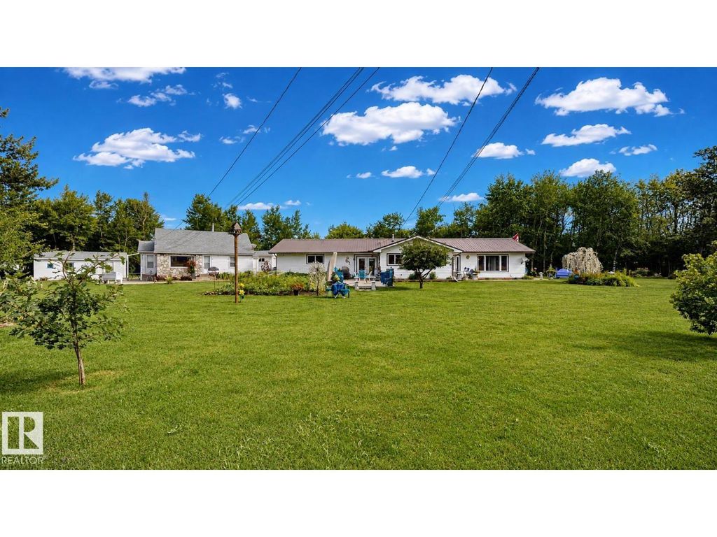 10032 108 St, Westlock
