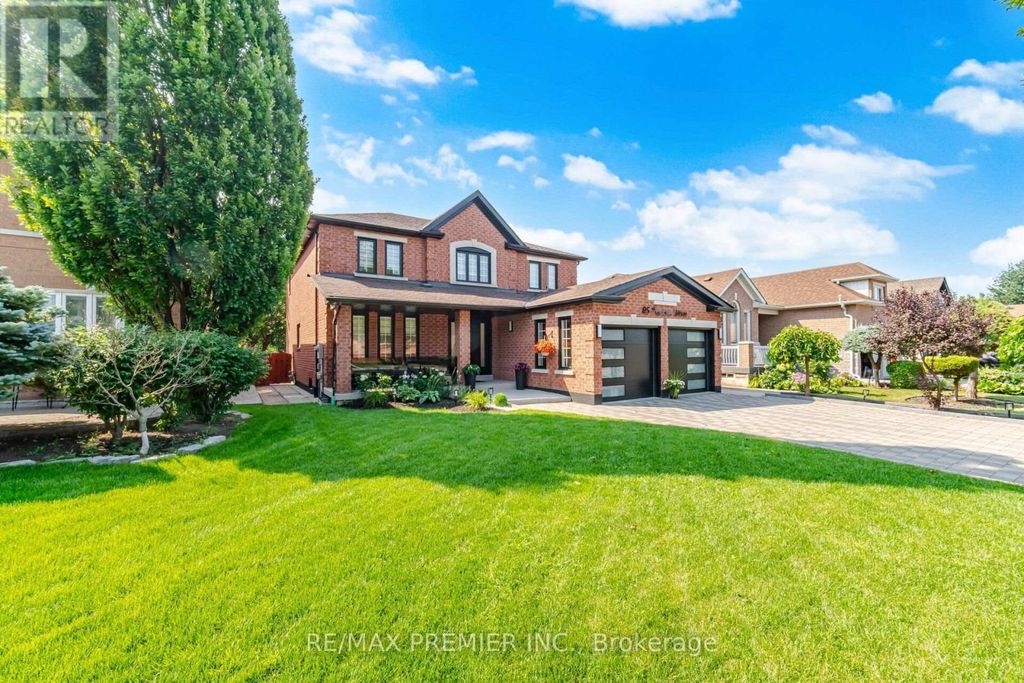95 Hudson Drive, Vaughan (maple)